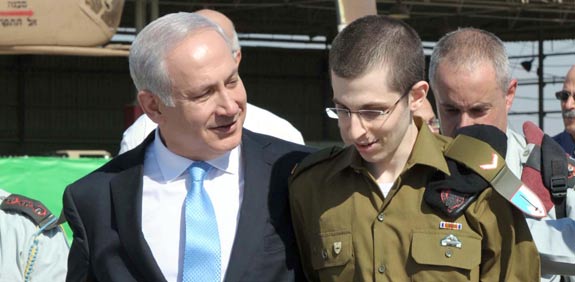 גלעד שליט, בנימין נתניהו / צלם: דובר צהל